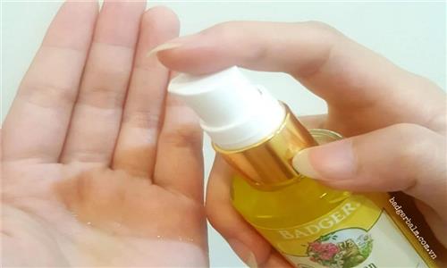 DƯỠNG ẨM ĐÚNG CÁCH CHO DA 01